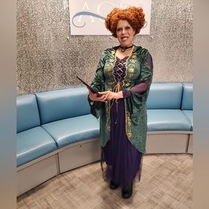 Winifred Hocus Pocus costume